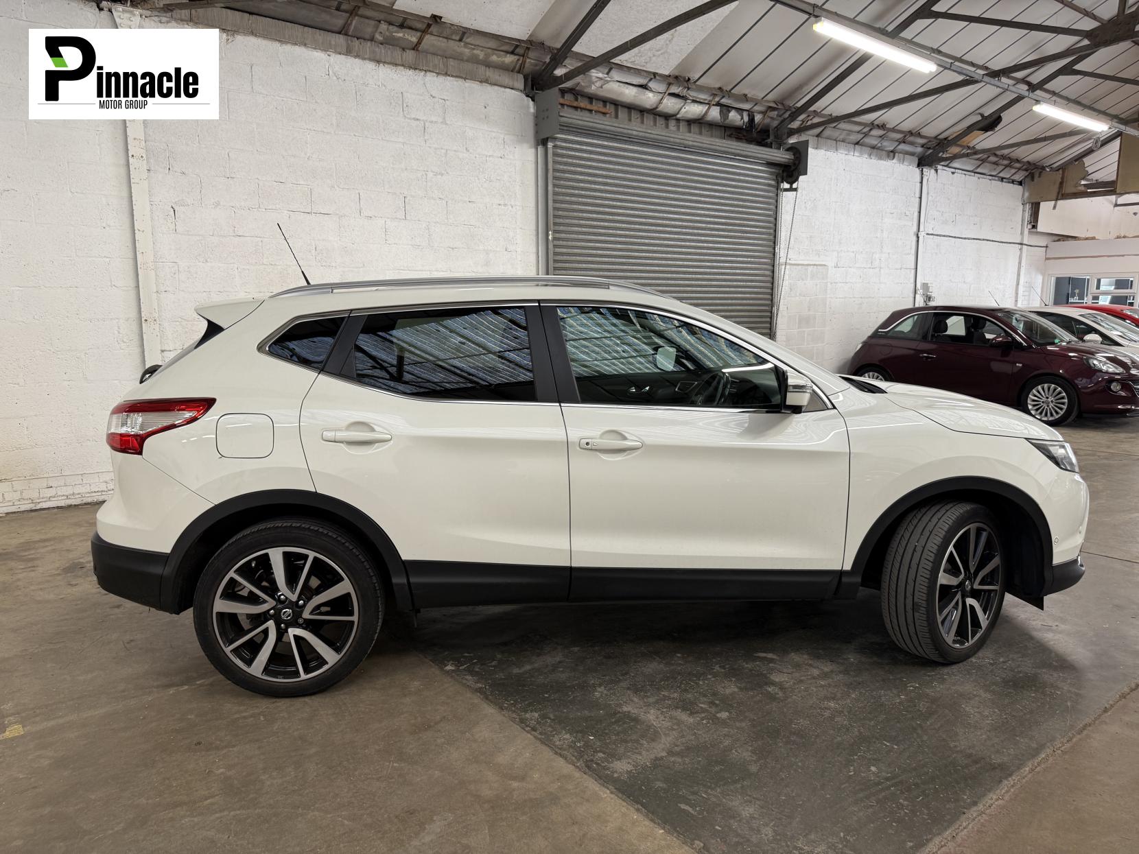 Nissan Qashqai 1.5 dCi Tekna SUV 5dr Diesel Manual 2WD Euro 5 (s/s) (110 ps)