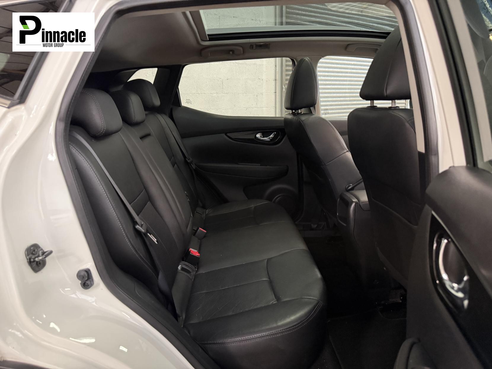 Nissan Qashqai 1.5 dCi Tekna SUV 5dr Diesel Manual 2WD Euro 5 (s/s) (110 ps)