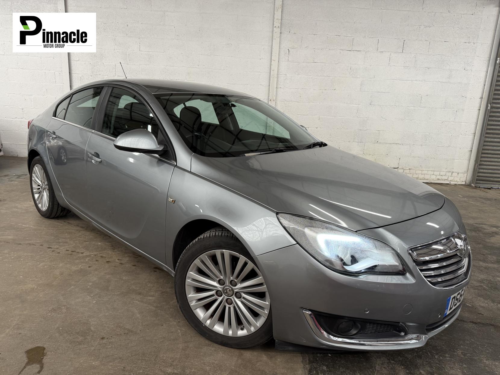 Vauxhall Insignia 1.8 16V Design Hatchback 5dr Petrol Manual Euro 5 (140 ps)
