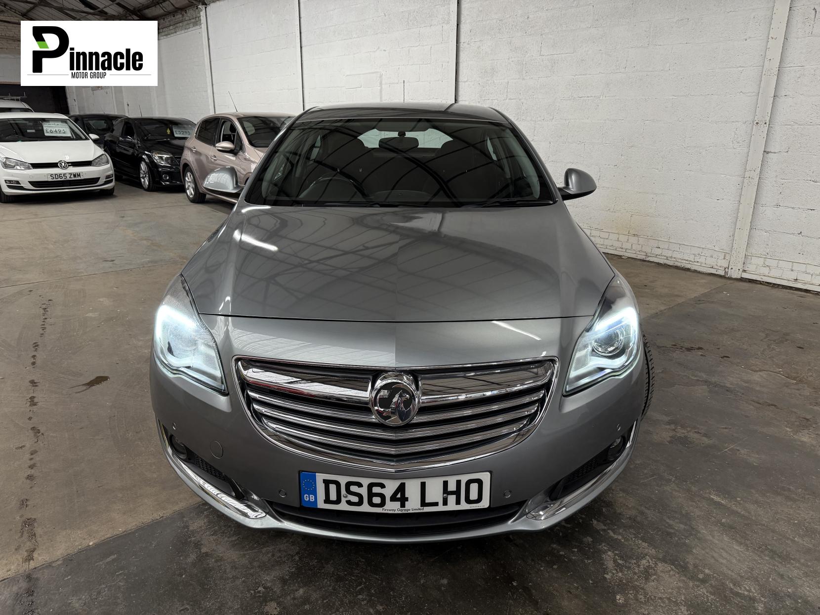 Vauxhall Insignia 1.8 16V Design Hatchback 5dr Petrol Manual Euro 5 (140 ps)