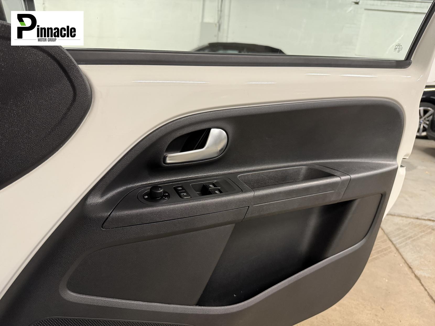 Volkswagen up! 1.0 High up! Hatchback 5dr Petrol Manual Euro 5 (75 ps)