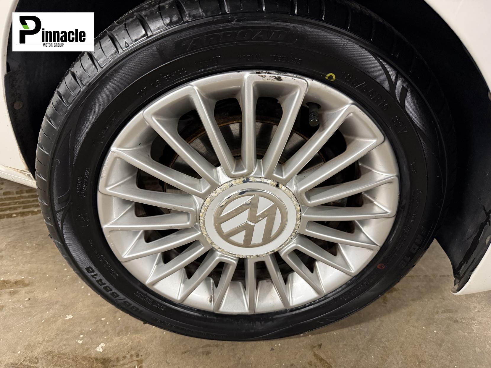 Volkswagen up! 1.0 High up! Hatchback 5dr Petrol Manual Euro 5 (75 ps)