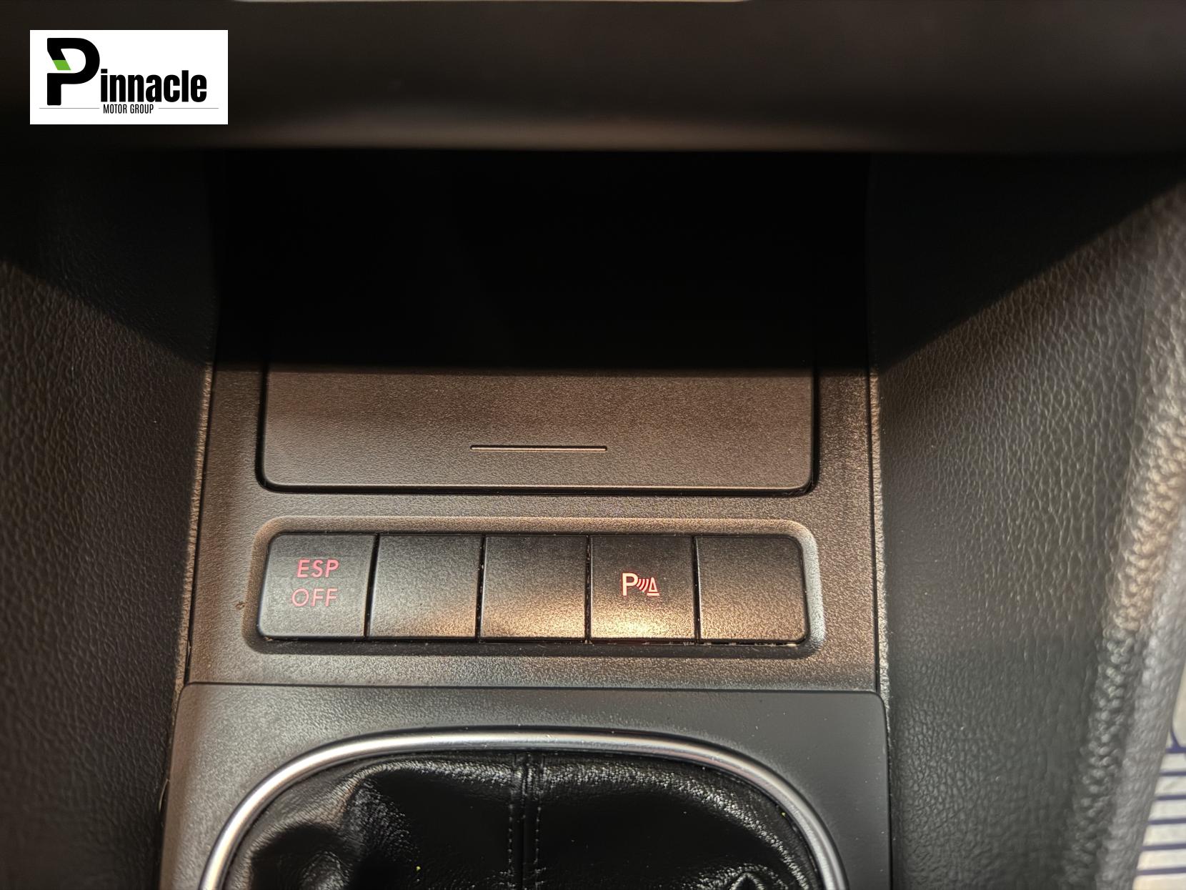 Volkswagen Golf 1.6 TDI S Hatchback 5dr Diesel Manual Euro 5 (105 ps)