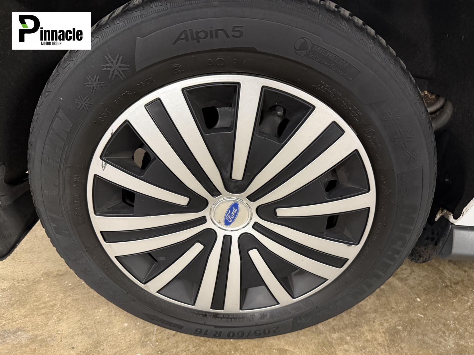 Ford Transit Connect 1.6 TDCi 200 Panel Van 5dr Diesel Manual L1 H1 (124 g/km, 74 bhp)