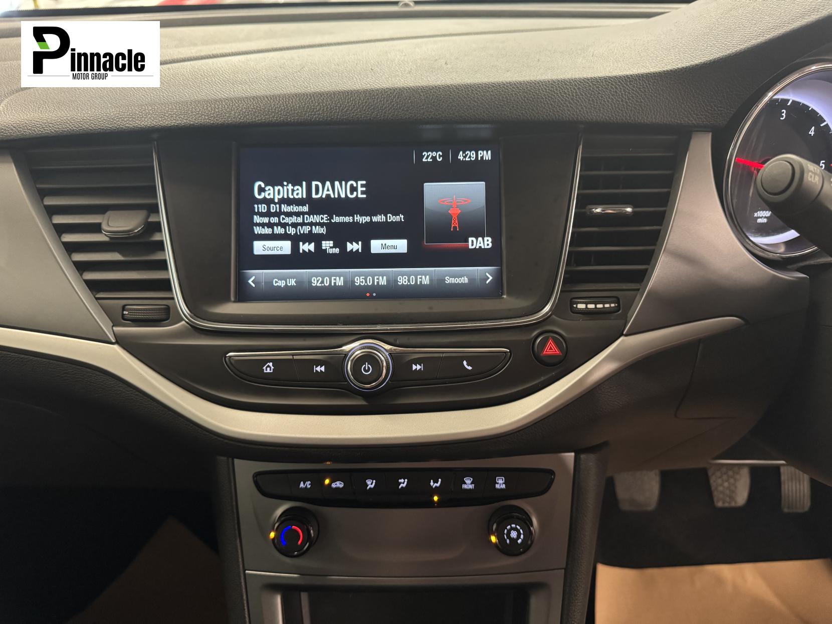 Vauxhall Astra 1.6 CDTi ecoTEC BlueInjection Tech Line Nav Hatchback 5dr Diesel Manual Euro 6 (s/s) (110 ps)
