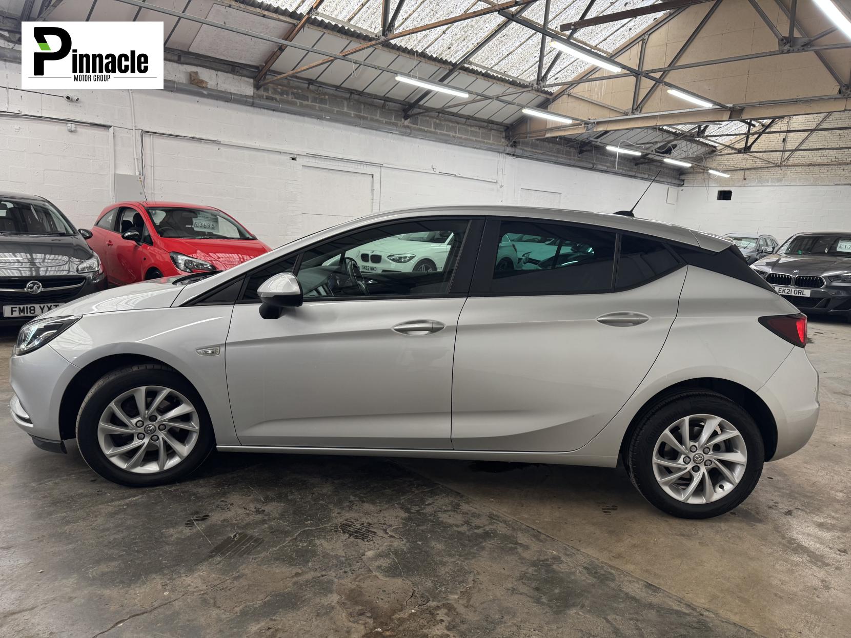Vauxhall Astra 1.6 CDTi ecoTEC BlueInjection Tech Line Nav Hatchback 5dr Diesel Manual Euro 6 (s/s) (110 ps)
