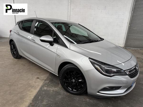 Vauxhall Astra 1.6 CDTi ecoTEC BlueInjection Tech Line Nav Hatchback 5dr Diesel Manual Euro 6 (s/s) (110 ps)
