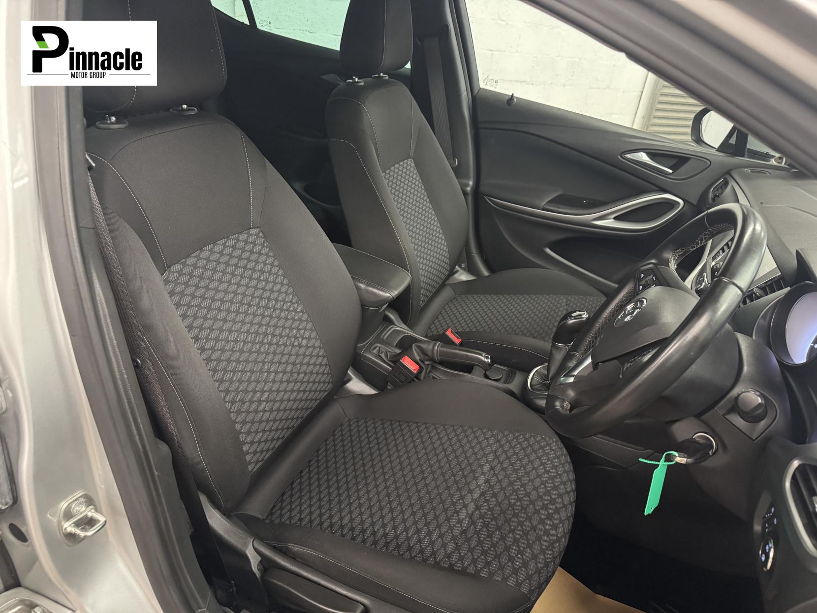 Vauxhall Astra 1.6 CDTi ecoTEC BlueInjection Tech Line Nav Hatchback 5dr Diesel Manual Euro 6 (s/s) (110 ps)