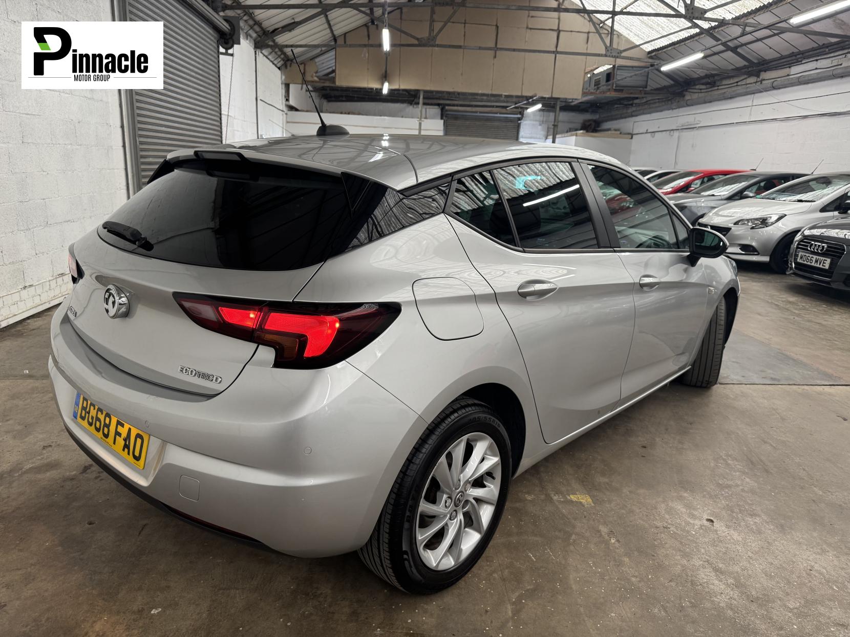 Vauxhall Astra 1.6 CDTi ecoTEC BlueInjection Tech Line Nav Hatchback 5dr Diesel Manual Euro 6 (s/s) (110 ps)