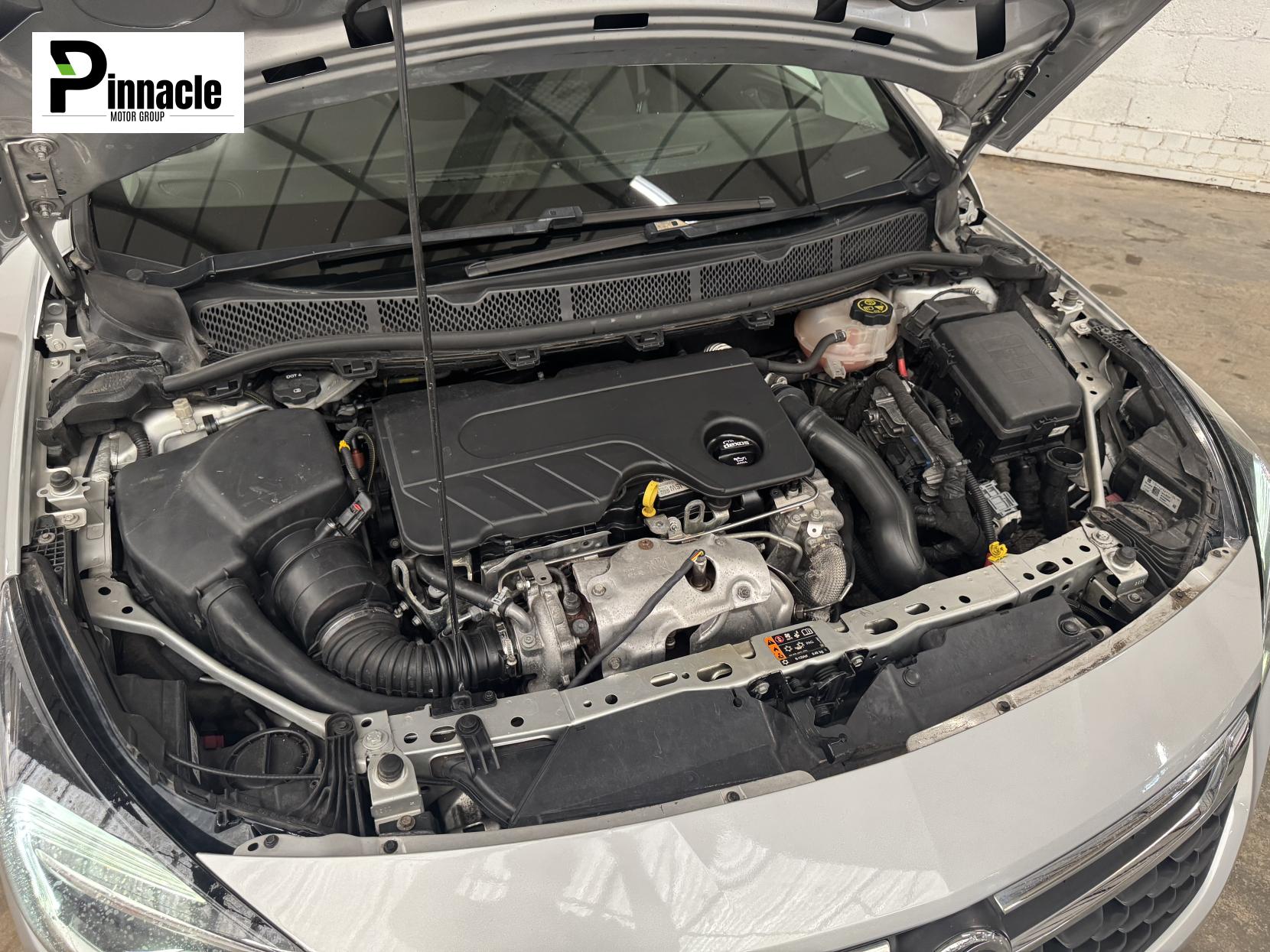 Vauxhall Astra 1.6 CDTi ecoTEC BlueInjection Tech Line Nav Hatchback 5dr Diesel Manual Euro 6 (s/s) (110 ps)