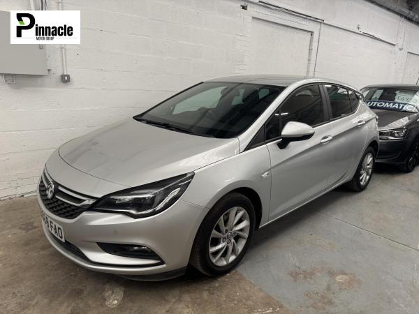 Vauxhall Astra 1.6 CDTi ecoTEC BlueInjection Tech Line Nav Hatchback 5dr Diesel Manual Euro 6 (s/s) (110 ps)