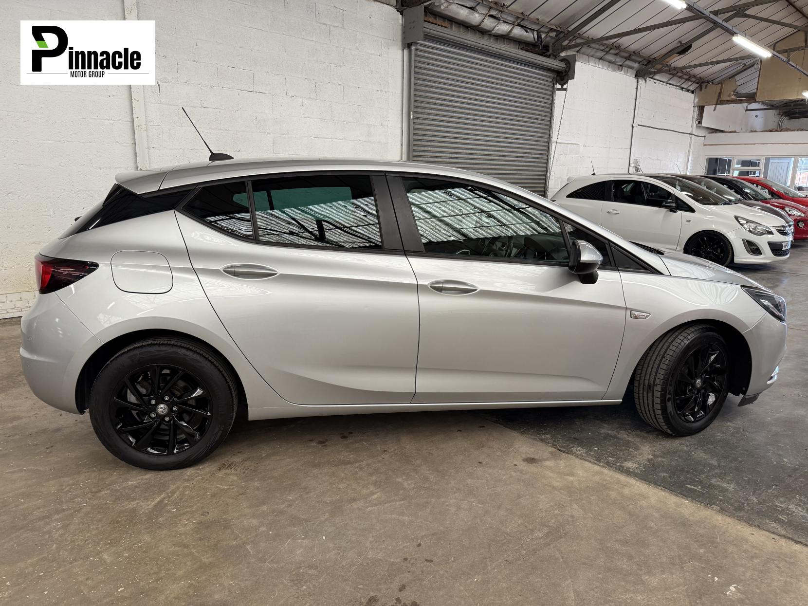 Vauxhall Astra 1.6 CDTi ecoTEC BlueInjection Tech Line Nav Hatchback 5dr Diesel Manual Euro 6 (s/s) (110 ps)
