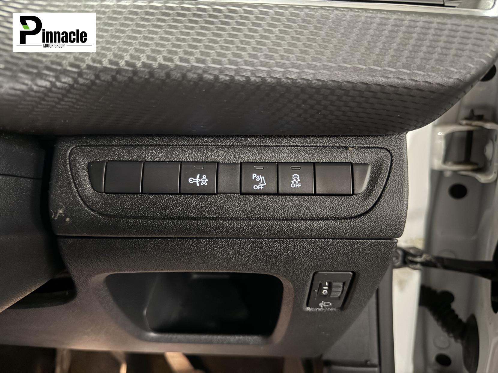 Peugeot 2008 1.2 PureTech Allure SUV 5dr Petrol Manual Euro 6 (82 ps)