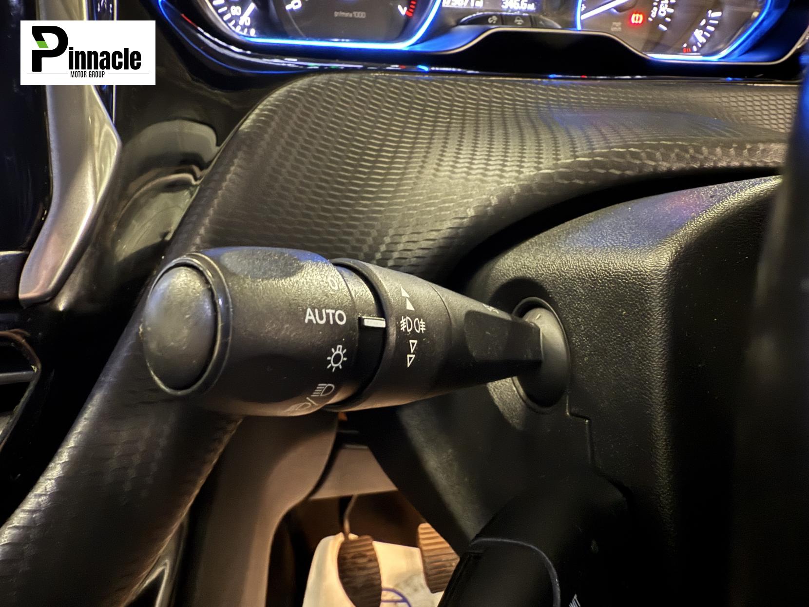 Peugeot 2008 1.2 PureTech Allure SUV 5dr Petrol Manual Euro 6 (82 ps)