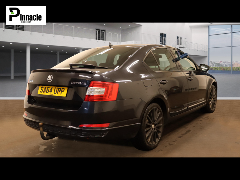 Skoda Octavia 1.6 TDI Black Edition Hatchback 5dr Diesel Manual Euro 5 (s/s) (105 ps)