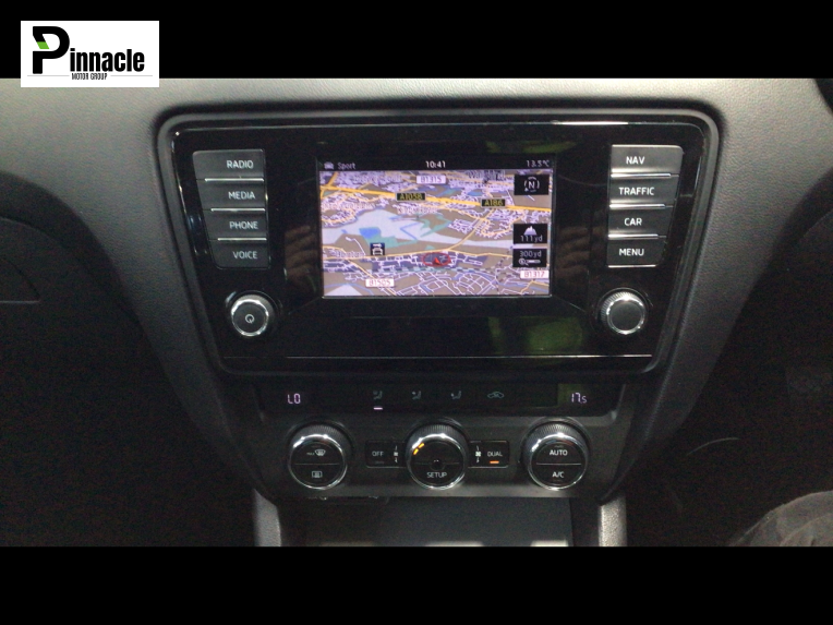 Skoda Octavia 1.6 TDI Black Edition Hatchback 5dr Diesel Manual Euro 5 (s/s) (105 ps)
