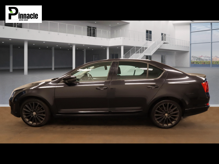 Skoda Octavia 1.6 TDI Black Edition Hatchback 5dr Diesel Manual Euro 5 (s/s) (105 ps)