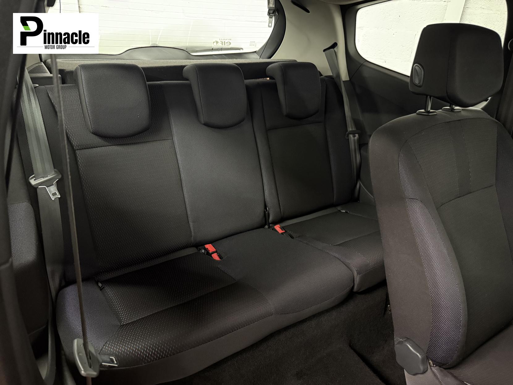 Renault Clio 1.2 TCe 16v Dynamique Hatchback 3dr Petrol Manual (139 g/km, 100 bhp)