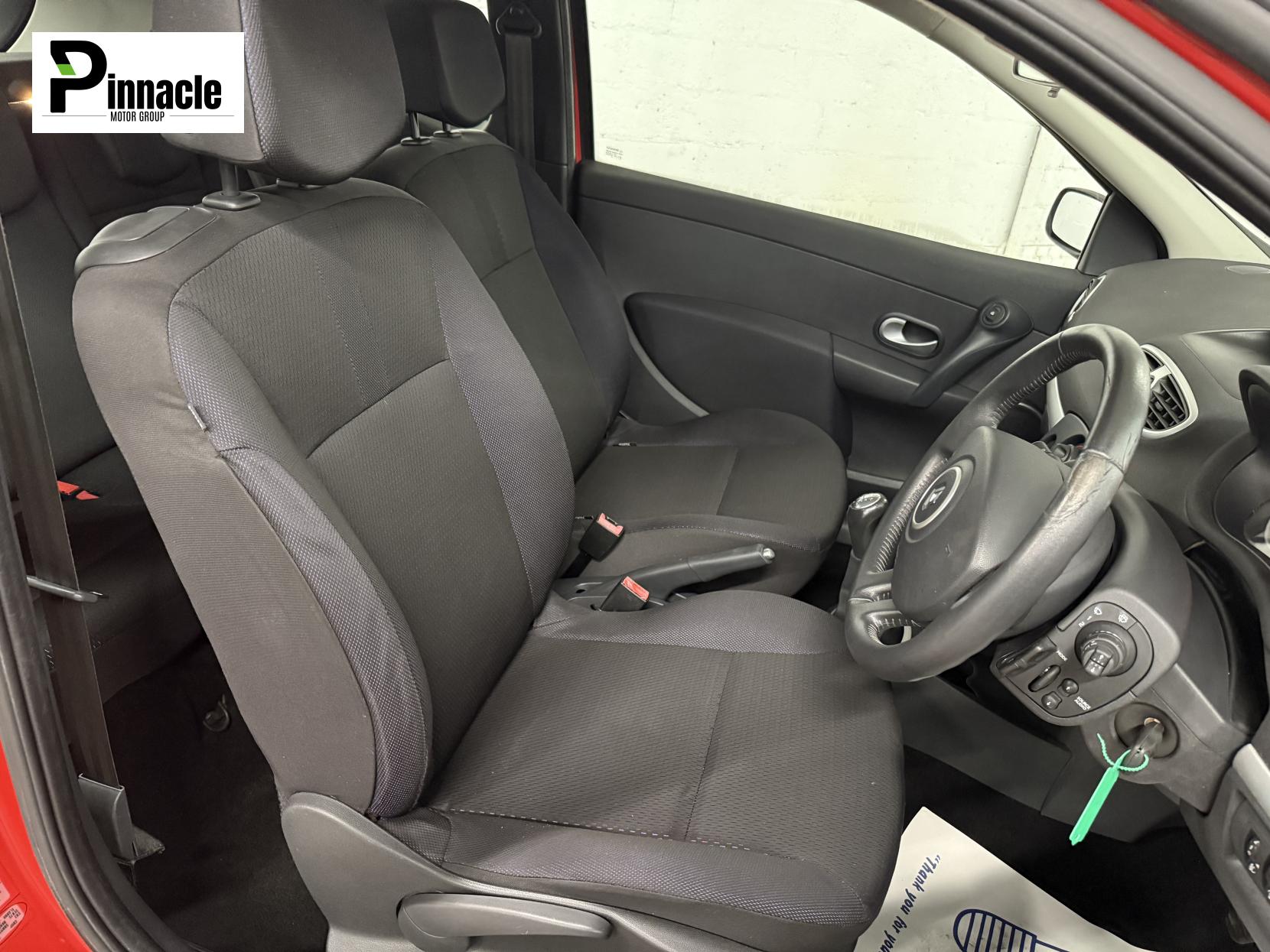 Renault Clio 1.2 TCe 16v Dynamique Hatchback 3dr Petrol Manual (139 g/km, 100 bhp)