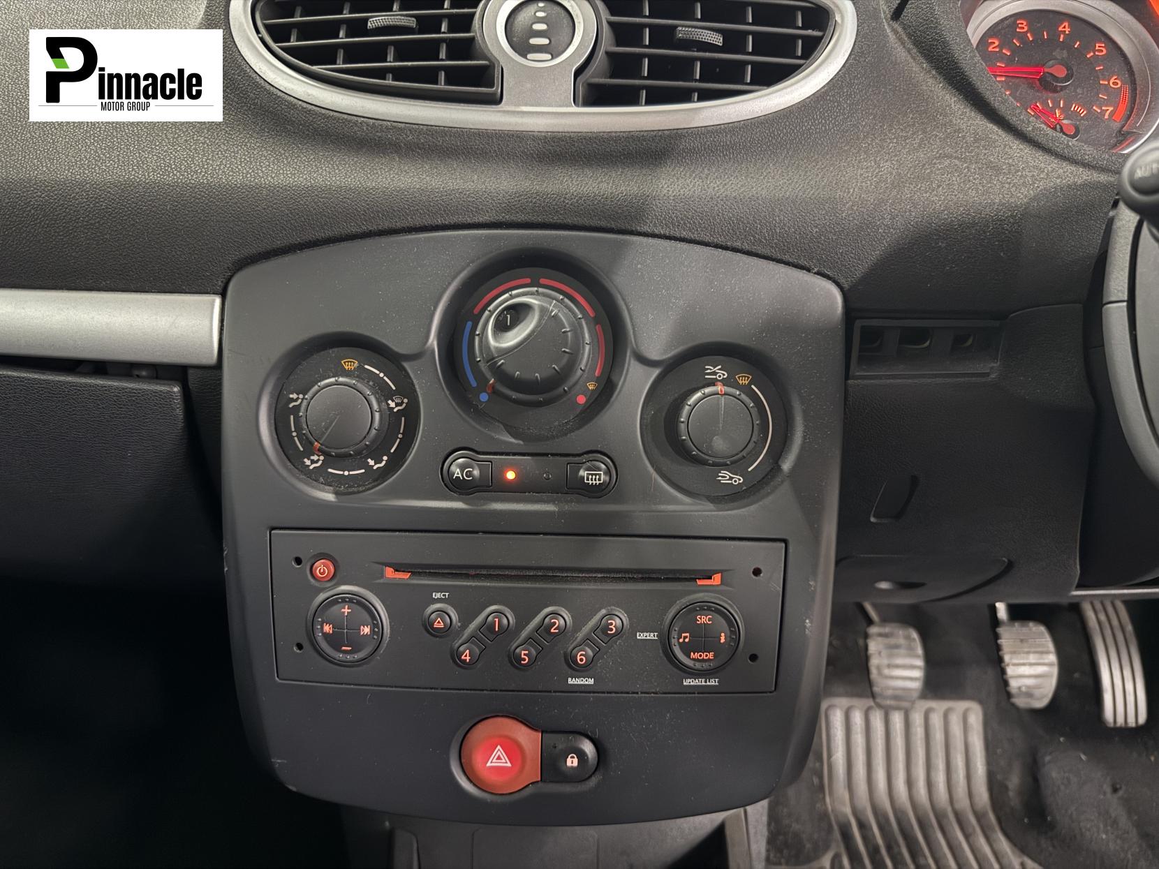 Renault Clio 1.2 TCe 16v Dynamique Hatchback 3dr Petrol Manual (139 g/km, 100 bhp)