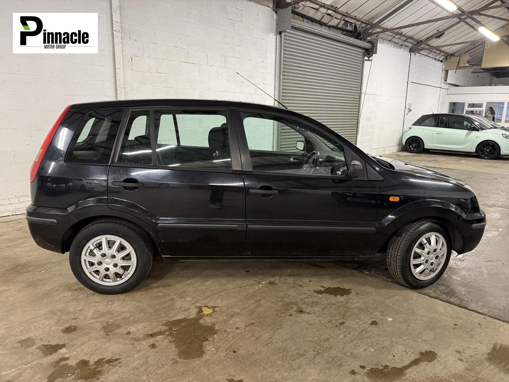 Ford Fusion 1.6 2 Hatchback 5dr Petrol Automatic (184 g/km, 99 bhp)