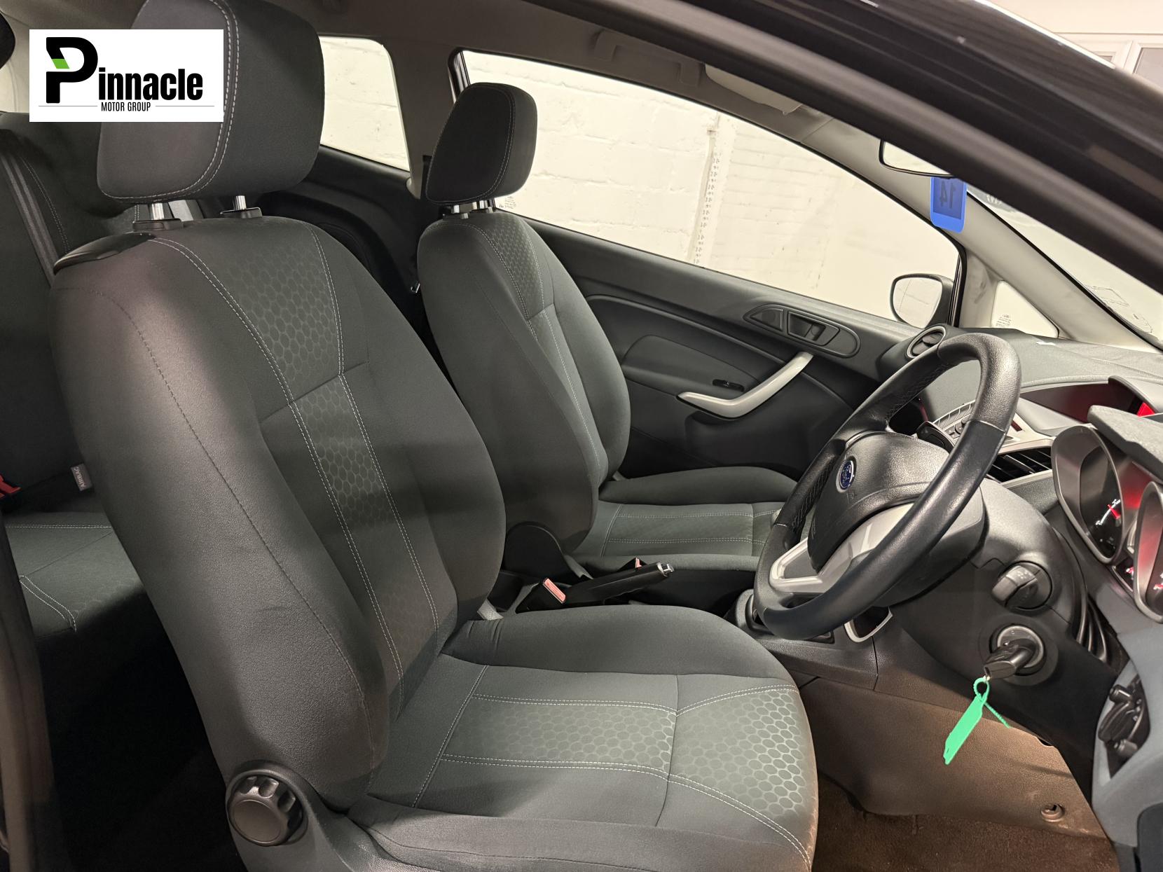 Ford Fiesta 1.4 TDCi Zetec Hatchback 3dr Diesel Manual (110 g/km, 67 bhp)