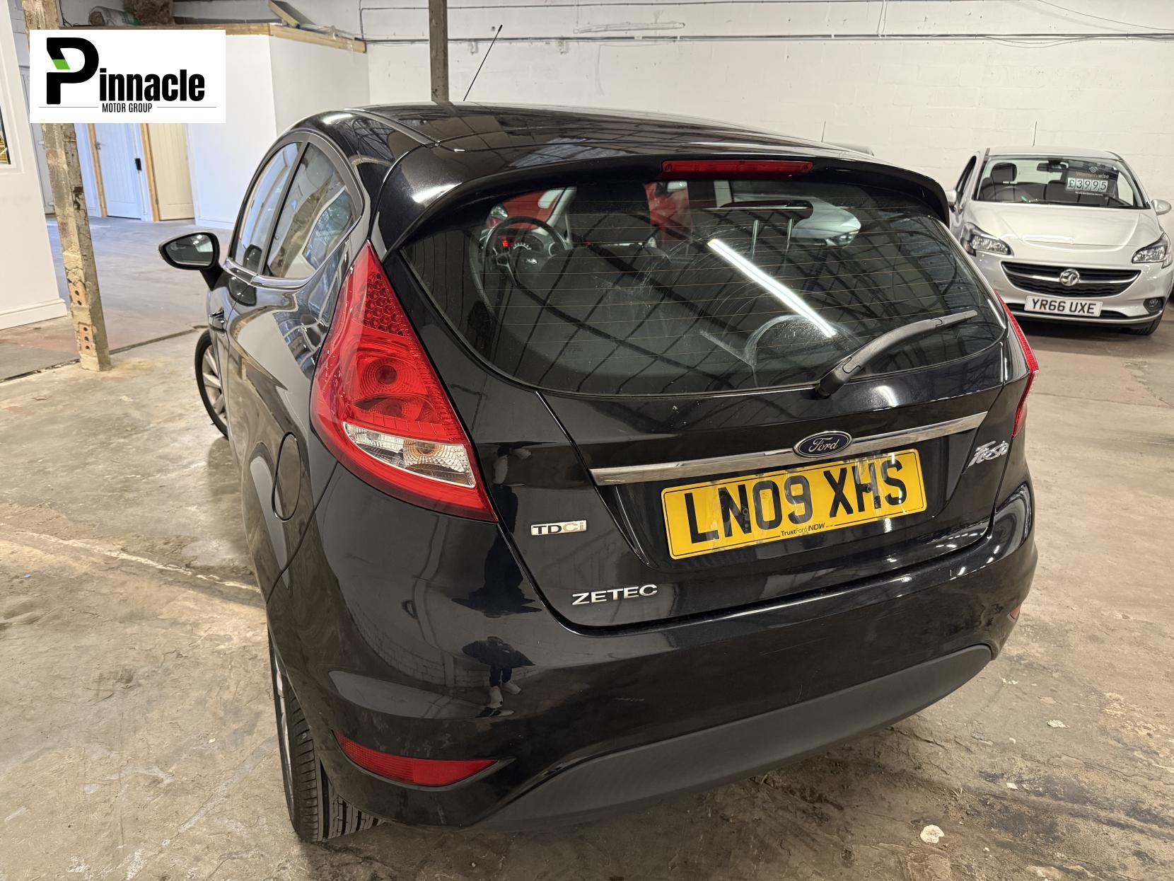 Ford Fiesta 1.4 TDCi Zetec Hatchback 3dr Diesel Manual (110 g/km, 67 bhp)