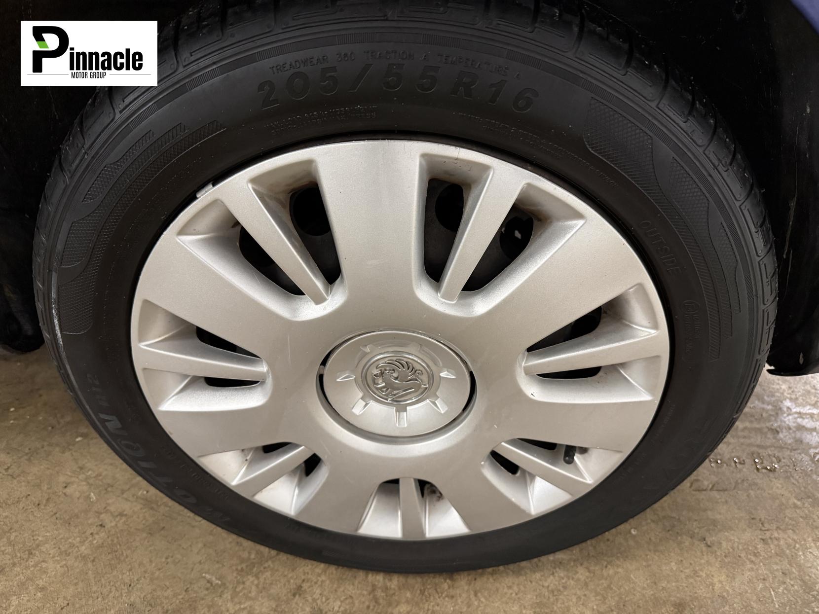 Vauxhall Zafira 1.6 Life MPV 5dr Petrol Manual Euro 4 (105 ps)