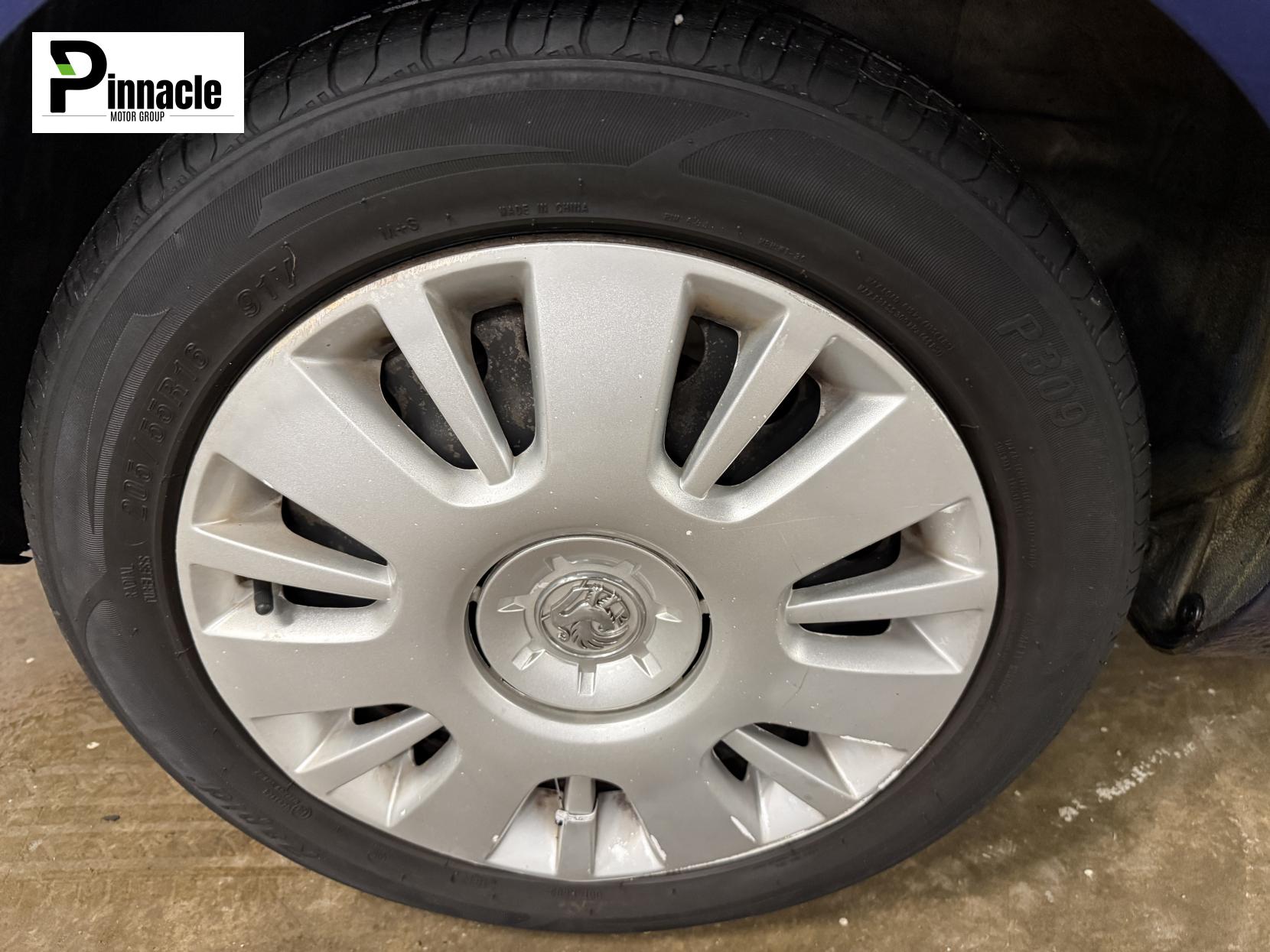 Vauxhall Zafira 1.6 Life MPV 5dr Petrol Manual Euro 4 (105 ps)