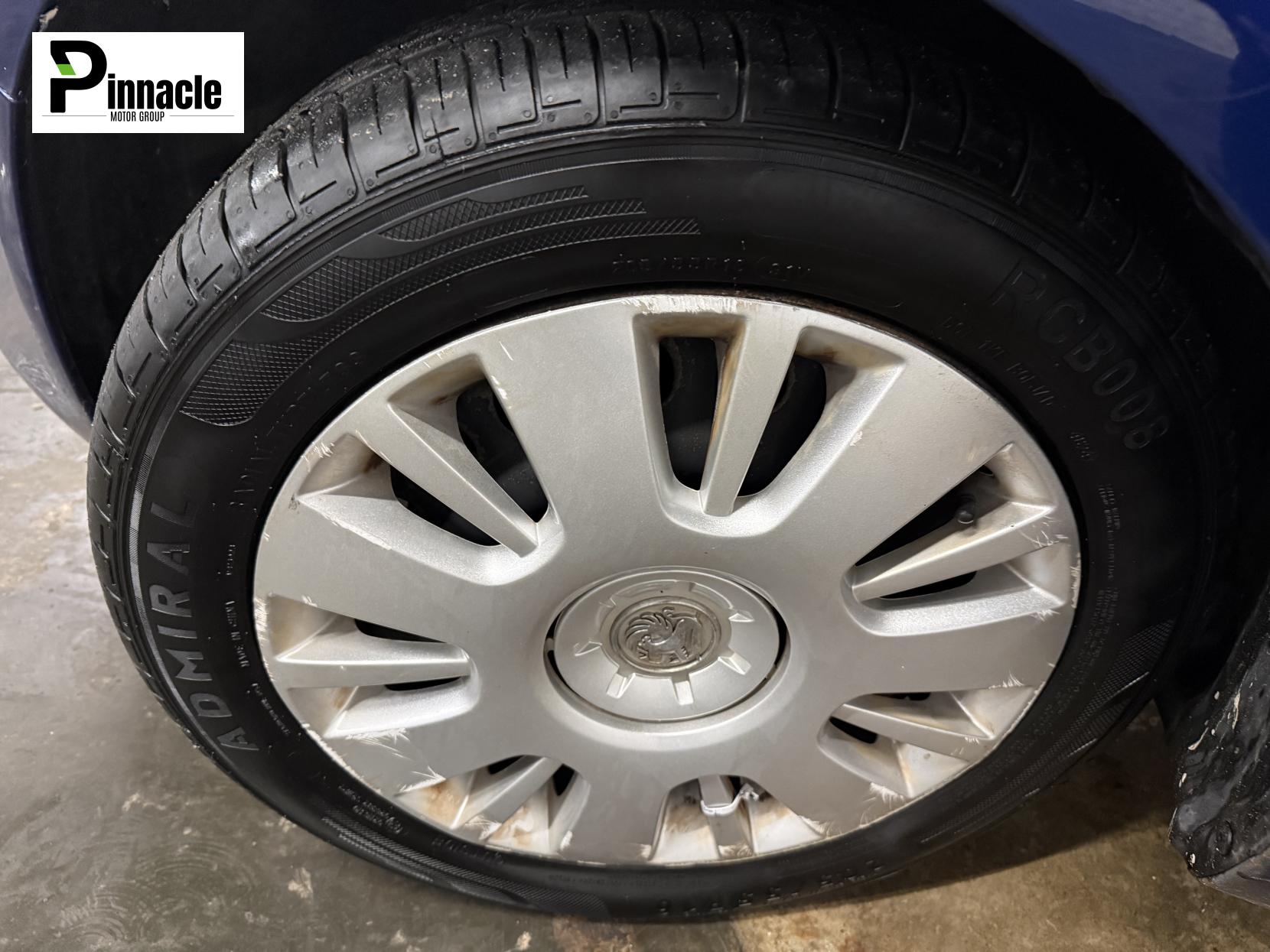 Vauxhall Zafira 1.6 Life MPV 5dr Petrol Manual Euro 4 (105 ps)