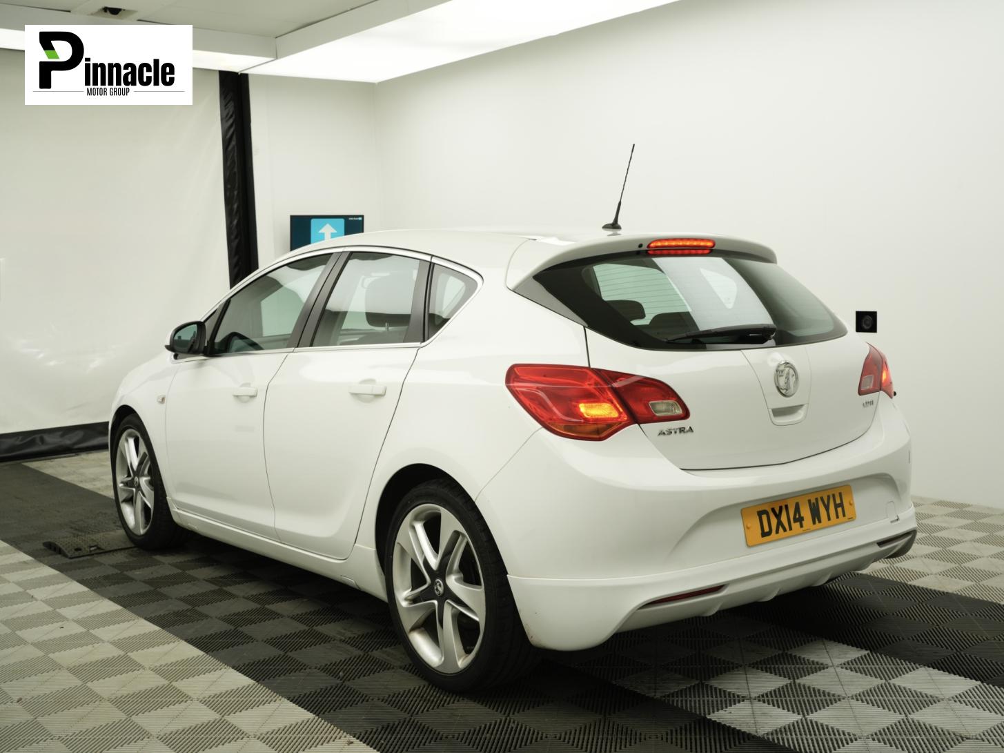 Vauxhall Astra 1.7 CDTi Limited Edition Hatchback 5dr Diesel Manual Euro 5 (110 ps)