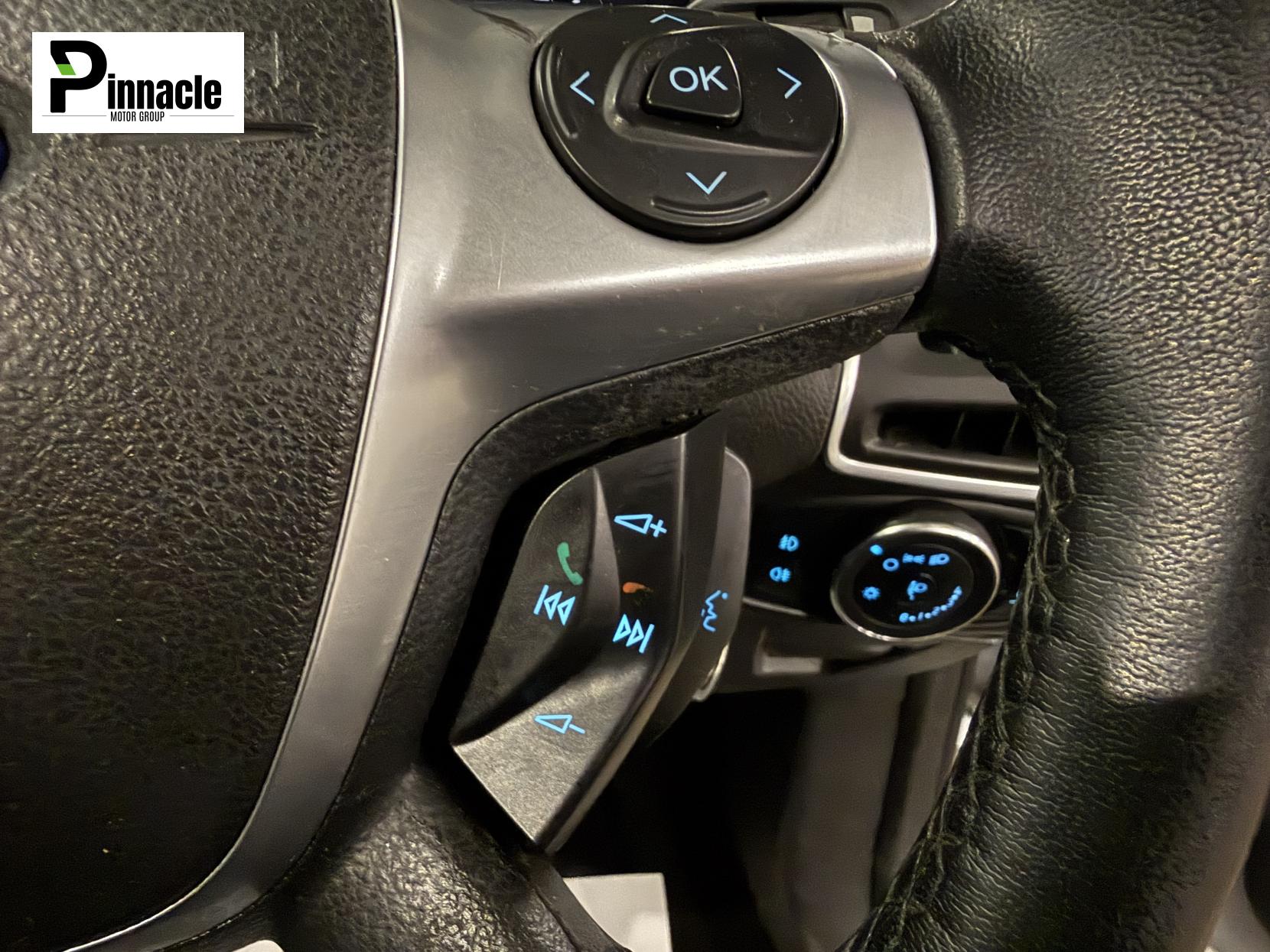 Ford Focus 1.6 Zetec Hatchback 5dr Petrol Manual Euro 5 (125 ps)