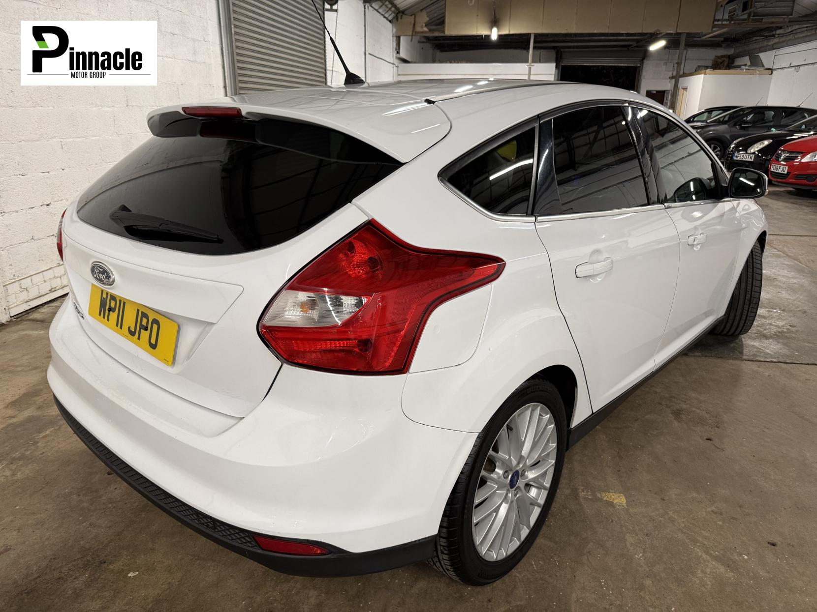 Ford Focus 1.6 Zetec Hatchback 5dr Petrol Manual Euro 5 (125 ps)