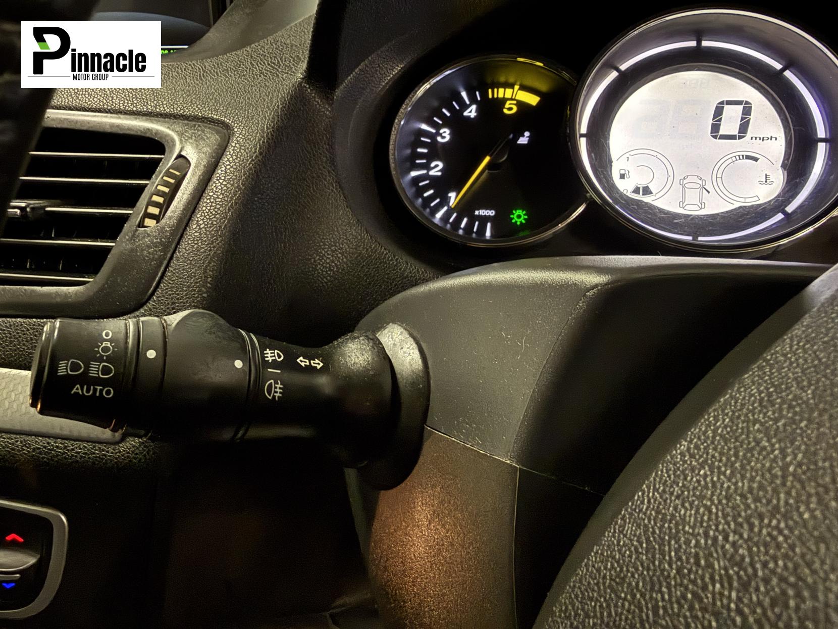 Renault Megane 1.5 dCi ENERGY Dynamique TomTom Coupe 3dr Diesel Manual Euro 5 (s/s) (110 ps)