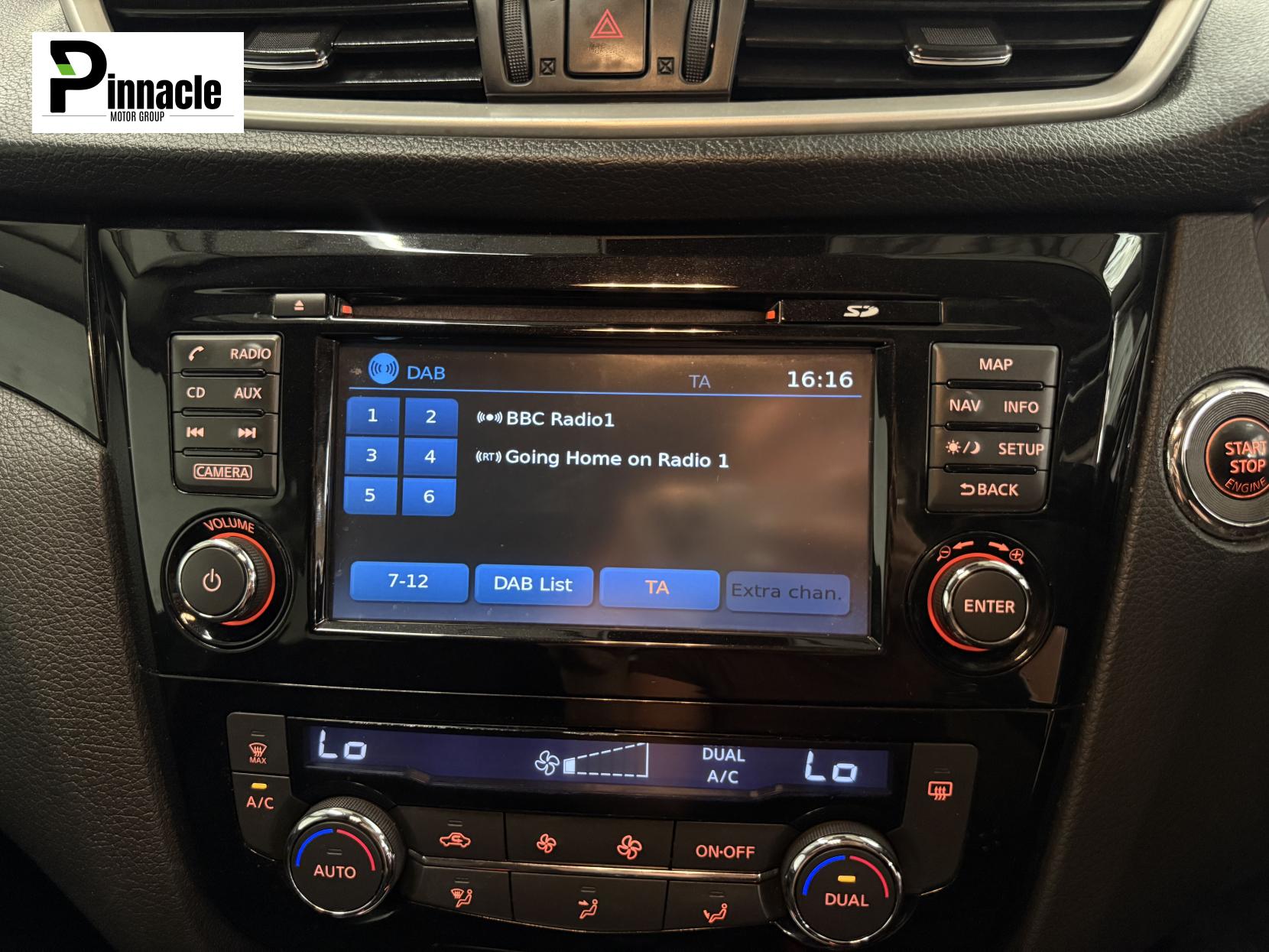 Nissan Qashqai 1.5 dCi Acenta Premium SUV 5dr Diesel Manual 2WD Euro 5 (s/s) (110 ps)