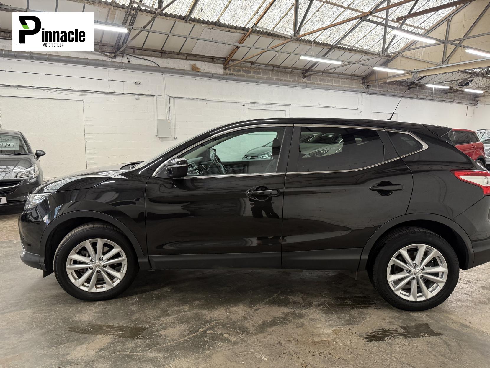Nissan Qashqai 1.5 dCi Acenta Premium SUV 5dr Diesel Manual 2WD Euro 5 (s/s) (110 ps)
