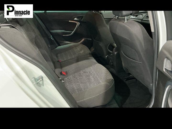 Vauxhall Insignia 1.4i Turbo SRi Nav Hatchback 5dr Petrol Manual Euro 6 (s/s) (140 ps)