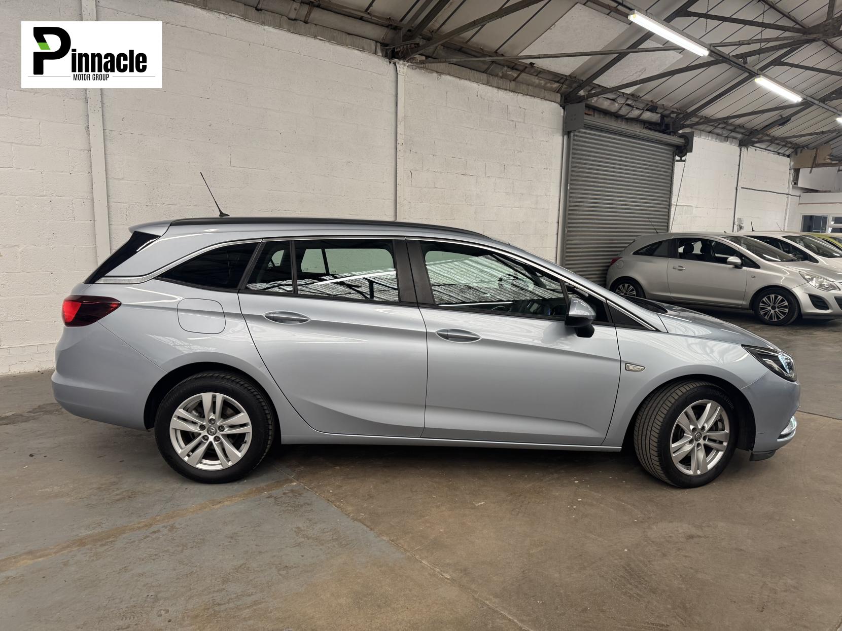 Vauxhall Astra 1.6 CDTi ecoFLEX Design Sports Tourer 5dr Diesel Manual Euro 6 (s/s) (110 ps)