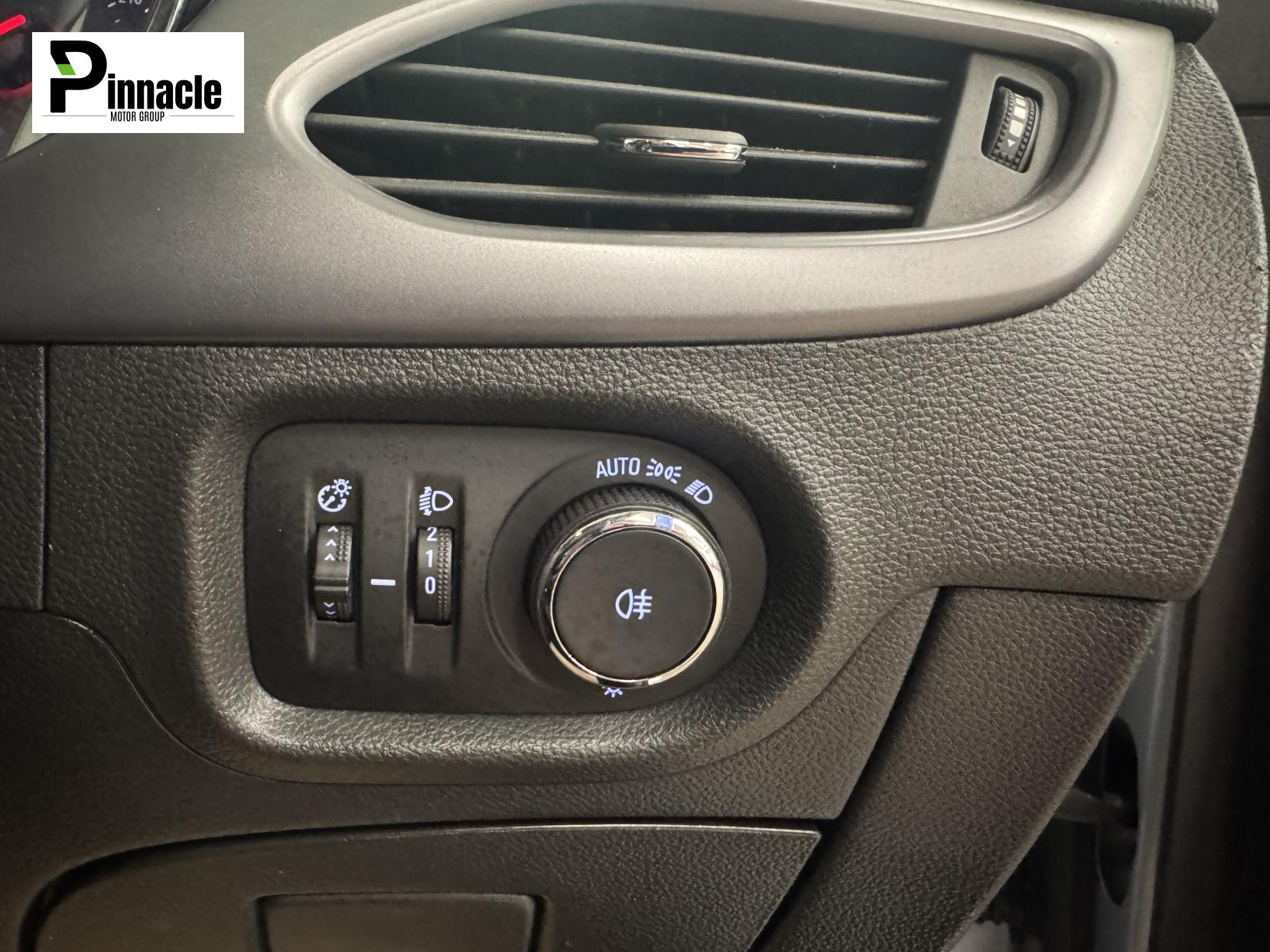 Vauxhall Astra 1.6 CDTi ecoFLEX Design Sports Tourer 5dr Diesel Manual Euro 6 (s/s) (110 ps)