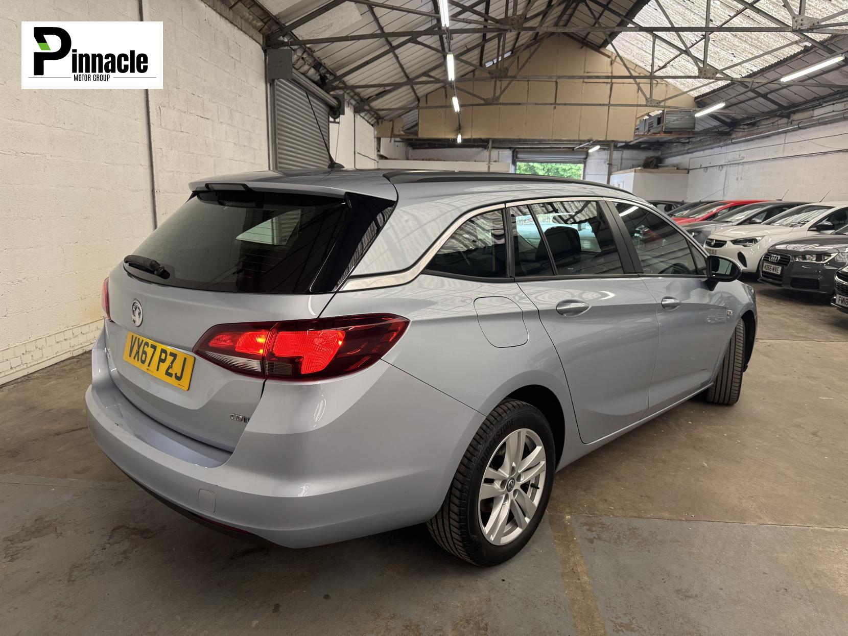 Vauxhall Astra 1.6 CDTi ecoFLEX Design Sports Tourer 5dr Diesel Manual Euro 6 (s/s) (110 ps)