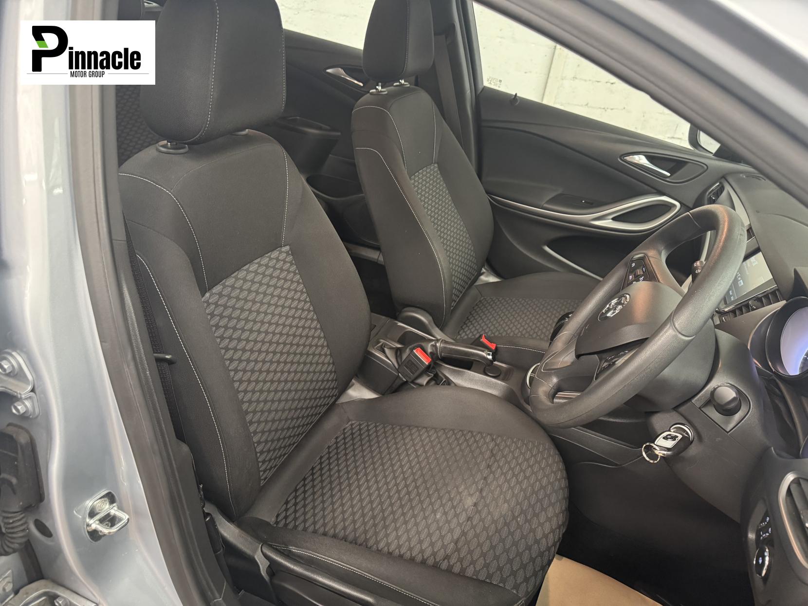 Vauxhall Astra 1.6 CDTi ecoFLEX Design Sports Tourer 5dr Diesel Manual Euro 6 (s/s) (110 ps)