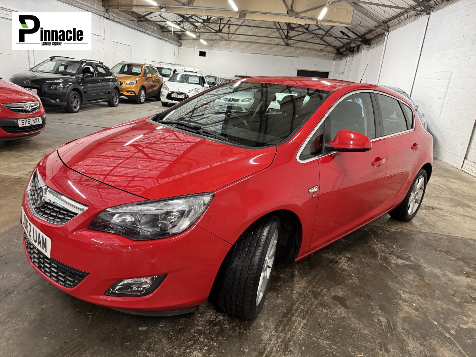 Vauxhall Astra 1.6 16v SRi Hatchback 5dr Petrol Manual Euro 5 (115 ps)