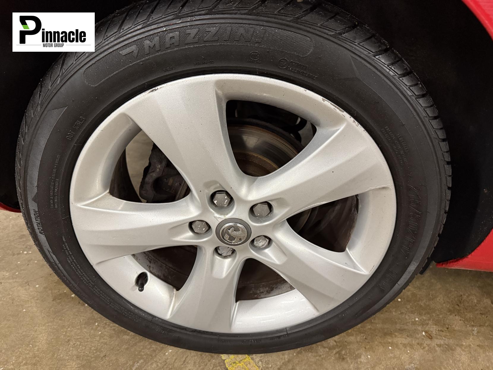 Vauxhall Astra 1.6 16v SRi Hatchback 5dr Petrol Manual Euro 5 (115 ps)