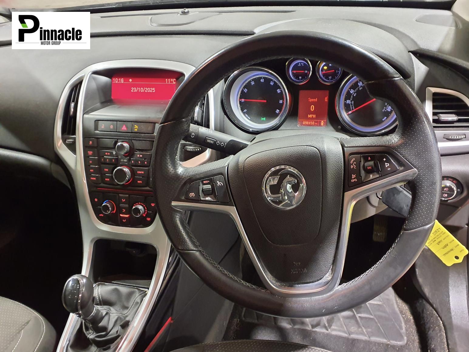 Vauxhall Astra 1.6 16v SRi Hatchback 5dr Petrol Manual Euro 5 (115 ps)