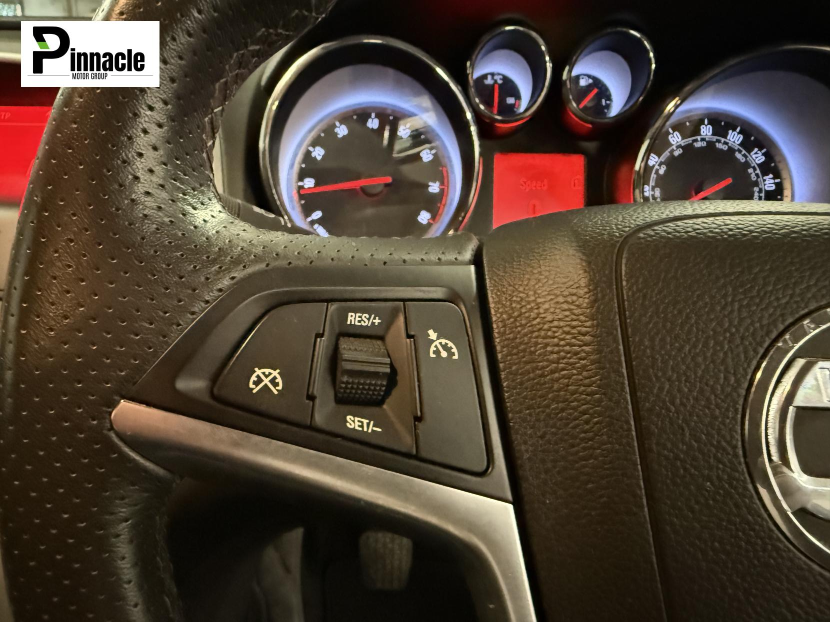 Vauxhall Astra 1.6 16v SRi Hatchback 5dr Petrol Manual Euro 5 (115 ps)