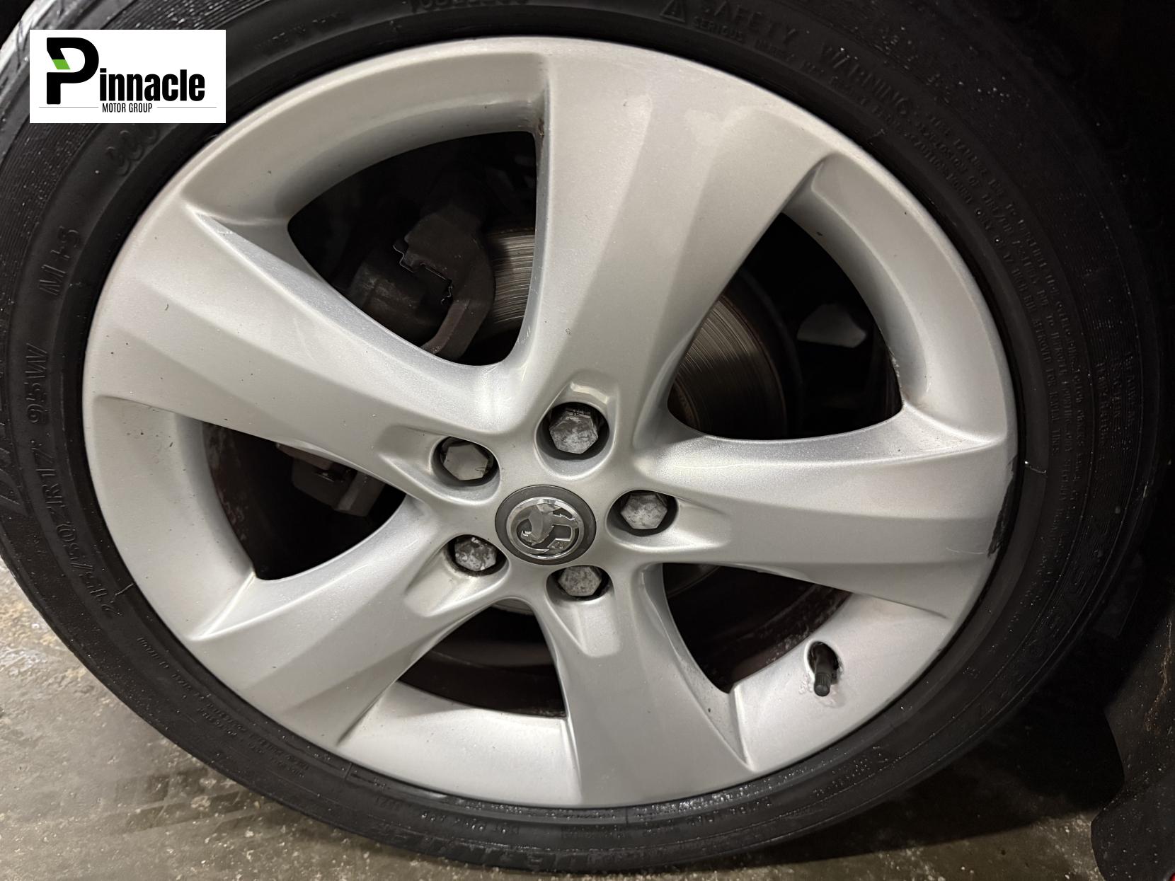 Vauxhall Astra 1.6 16v SRi Hatchback 5dr Petrol Manual Euro 5 (115 ps)