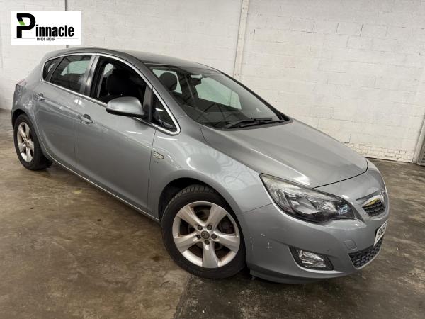 Vauxhall Astra 2.0 CDTi ecoFLEX SRi Hatchback 5dr Diesel Manual Euro 5 (s/s) (165 ps)