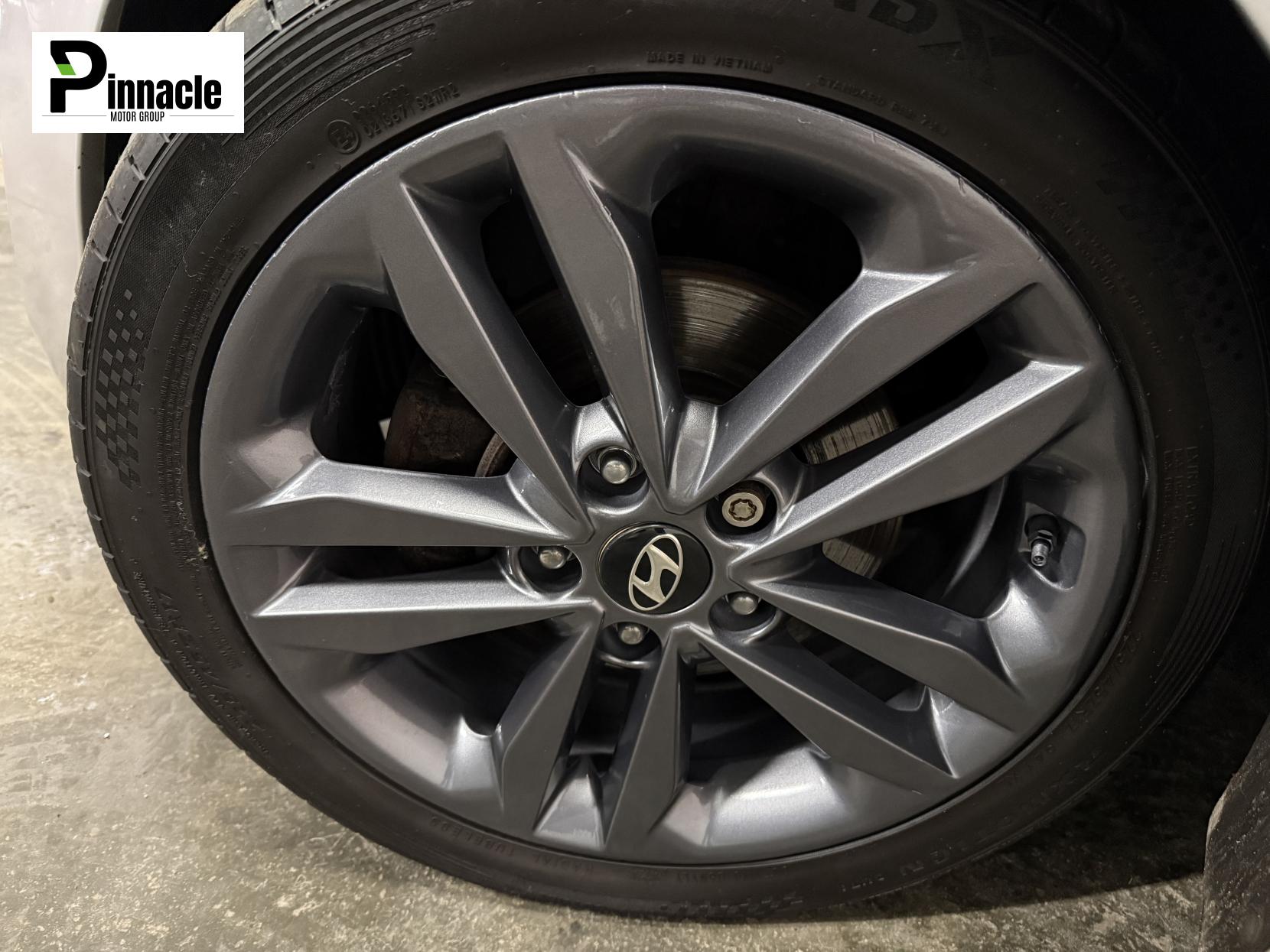 Hyundai i30 1.6 CRDi Blue Drive Premium Hatchback 5dr Diesel Manual Euro 6 (s/s) (136 ps)