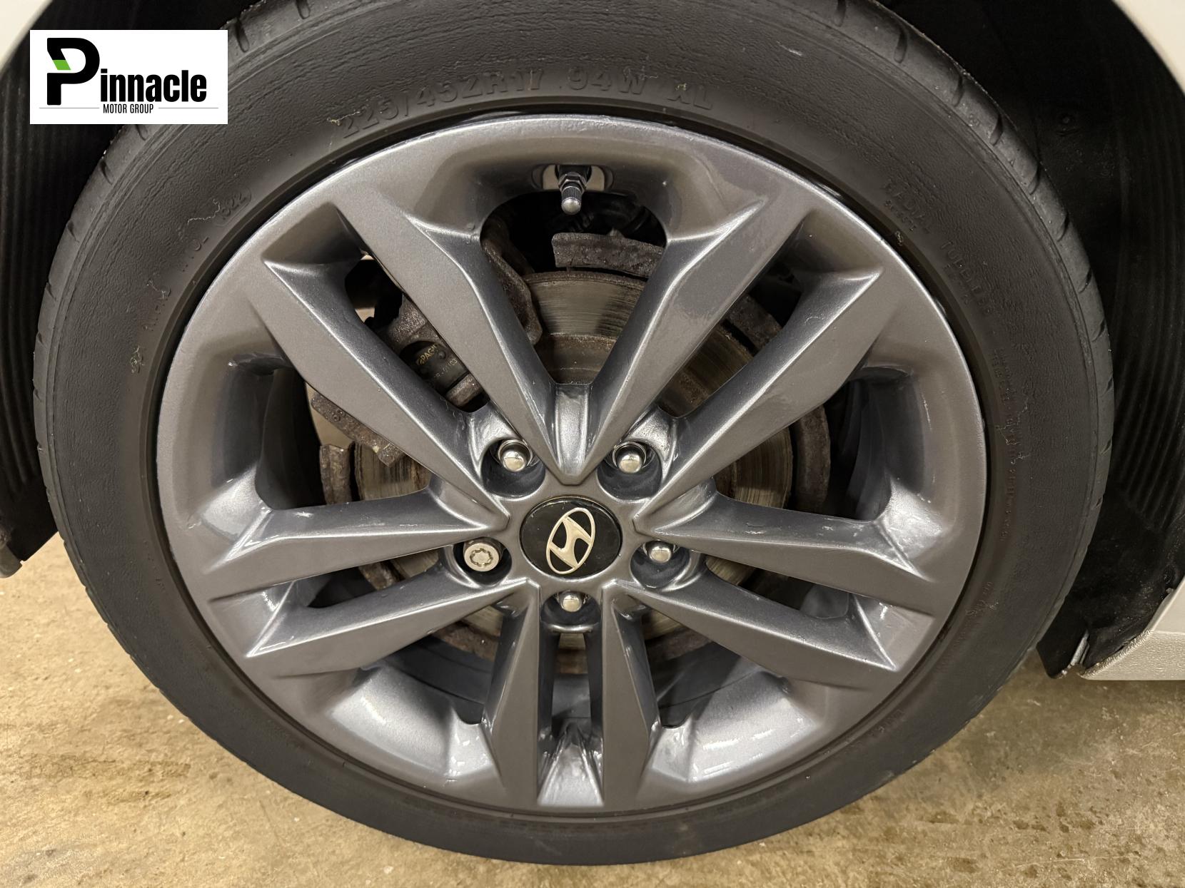 Hyundai i30 1.6 CRDi Blue Drive Premium Hatchback 5dr Diesel Manual Euro 6 (s/s) (136 ps)