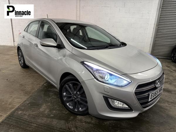 Hyundai i30 1.6 CRDi Blue Drive Premium Hatchback 5dr Diesel Manual Euro 6 (s/s) (136 ps)